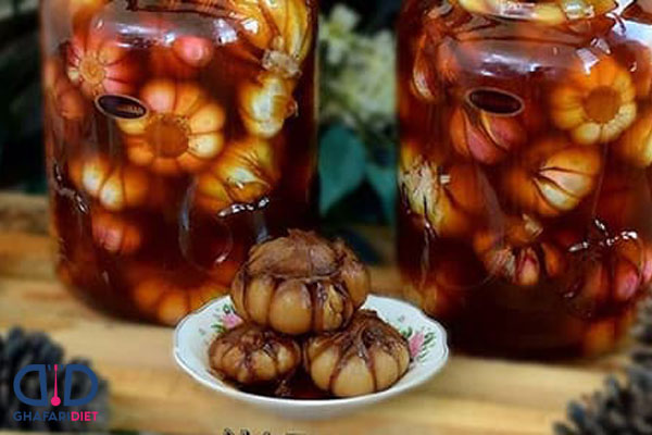 طرز تهیه سیر ترشی فوری و حرفه ای + خواص سیر ترشی