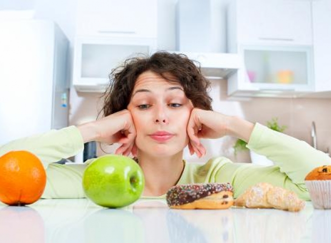 چگونه عادت بد غذایی را کنار بگذاریم؟