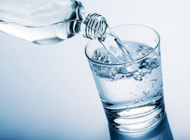 اهمیت نوشیدن آب در رژیم غذایی اهمیت نوشیدن آب در رژیم غذایی