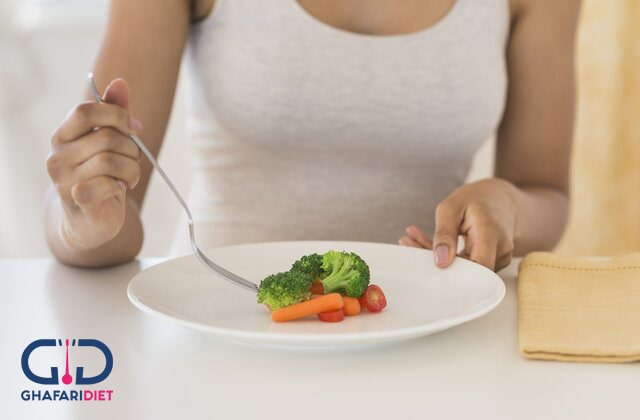 چگونه گرسنگی بر بدن شما تأثیر می گذارد